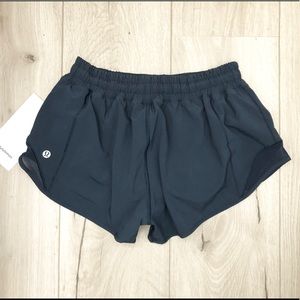 Lululemon Hotty Hot Short 2.5”